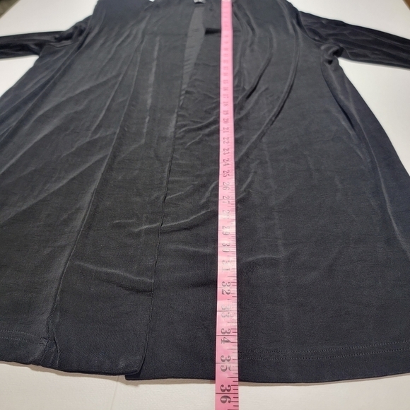 Vikki Vi size OX black long cover up. Open in front - Picture 7 of 10